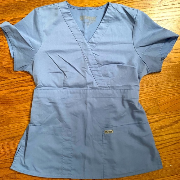 Greys anatomy by barco scrub top in ceil blue - Picture 1 of 2